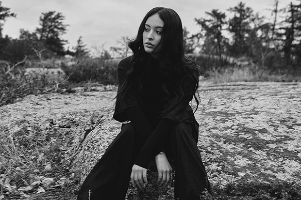 Faouzia Teams Up With John Legend For “Minefields”