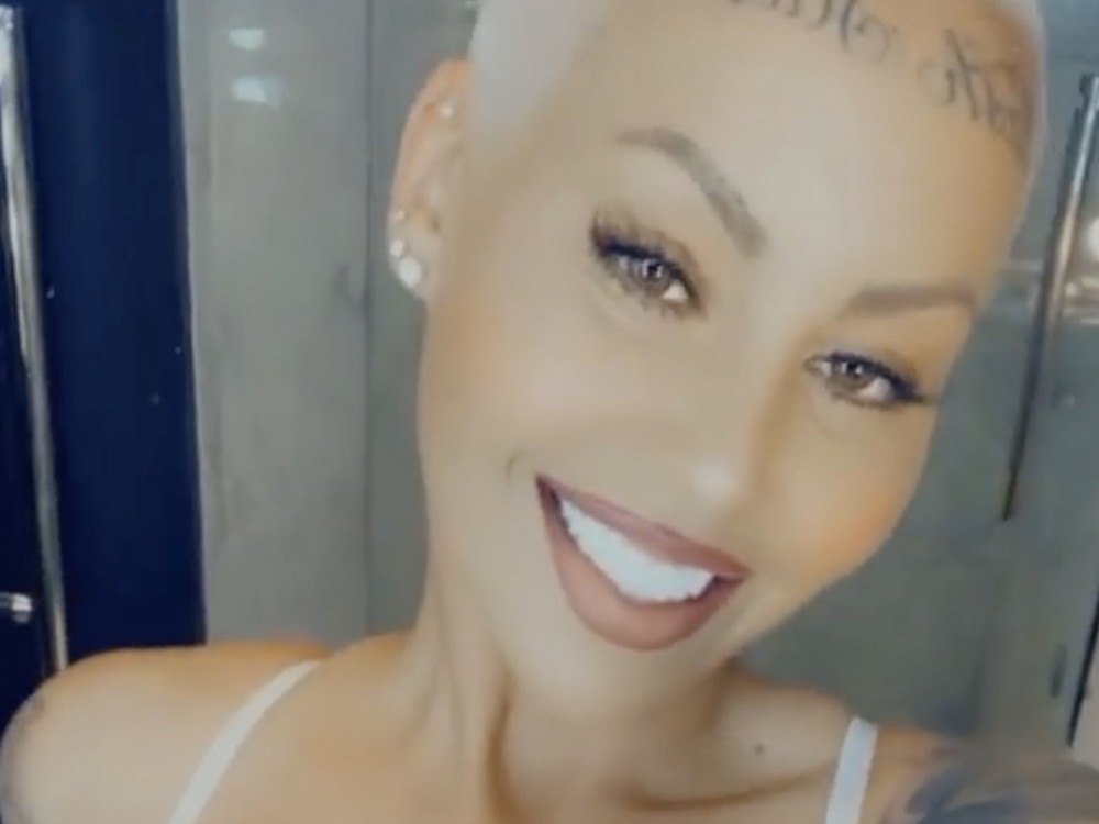 Amber Rose wipes her Instagram clean except for 1 post