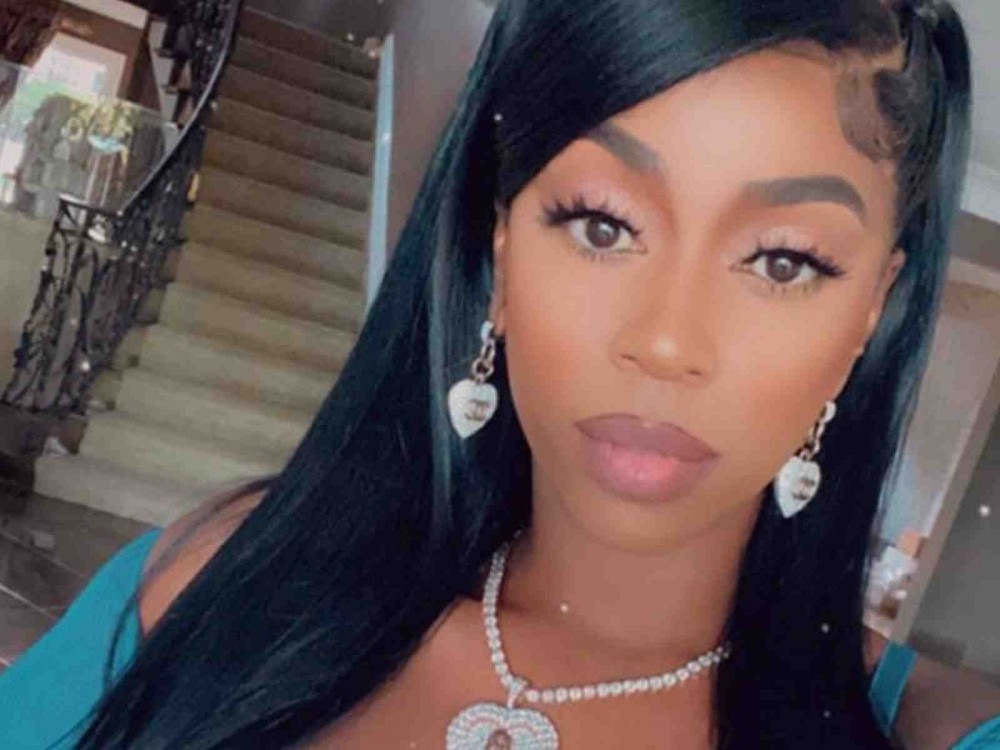 Kash Doll Trolls Herself W/ Hilarious Photoshop Edits