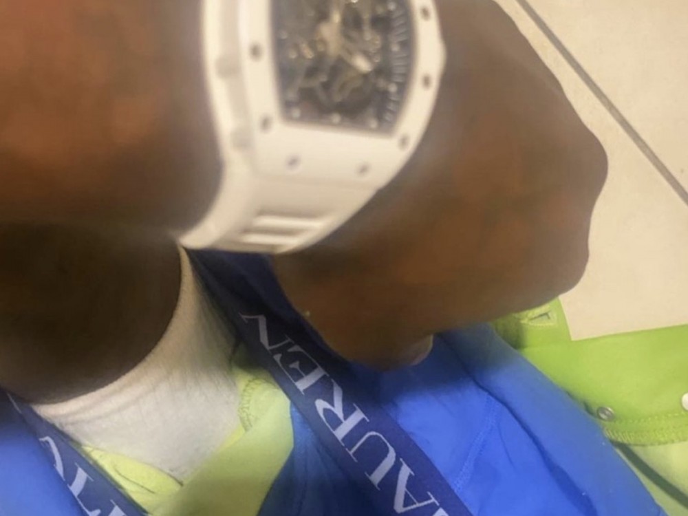 Young Thug’s Toilet Pic Has The Internet Flushing Him