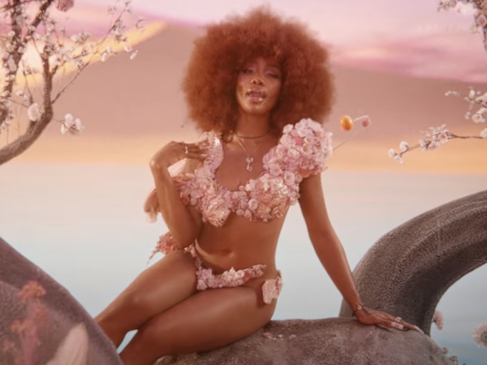 SZA’s Disgusted Over 2 States Turning Blind Eye To Teaching About Racism