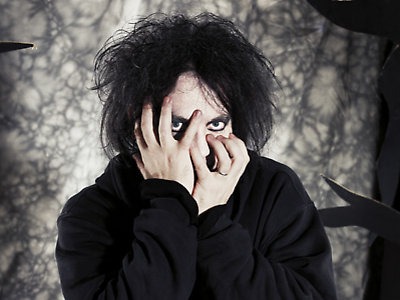 NEWS: Robert Smith joins musicians donating pieces of  artwork to Heart Research auction