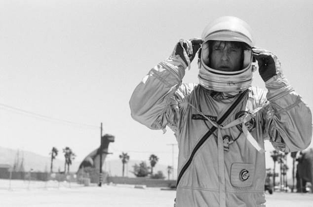 NEWS: Spiritualized unveil epic lead track ‘Always Together With You’ from new album due in 2022