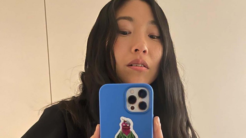 Awkwafina Addresses Criticism Over Her Blaccent And Quits Twitter