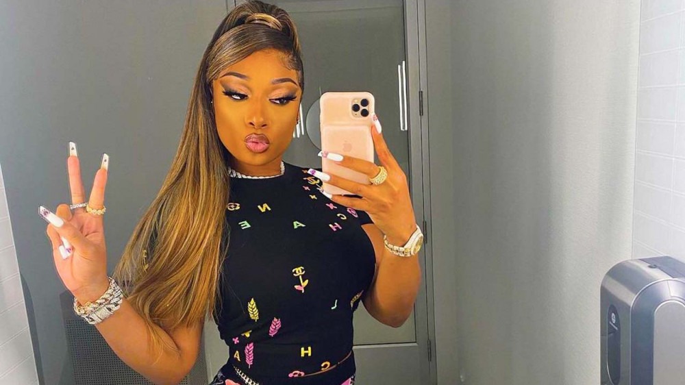 Megan Thee Stallion Exposes 1501 Records Executive As A Coward: ”Carl, You Hiding Behind J. Prince!