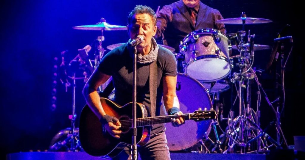 Watch Now: Bruce Springsteen Busts Out “If I Was The Priest” for First Time Since 1972