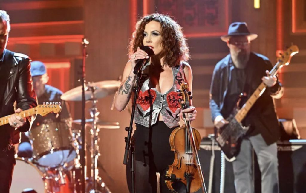 Watch Now: Amanda Shires and Jason Isbell Showcase “Hawk for the Dove” on ‘Fallon’