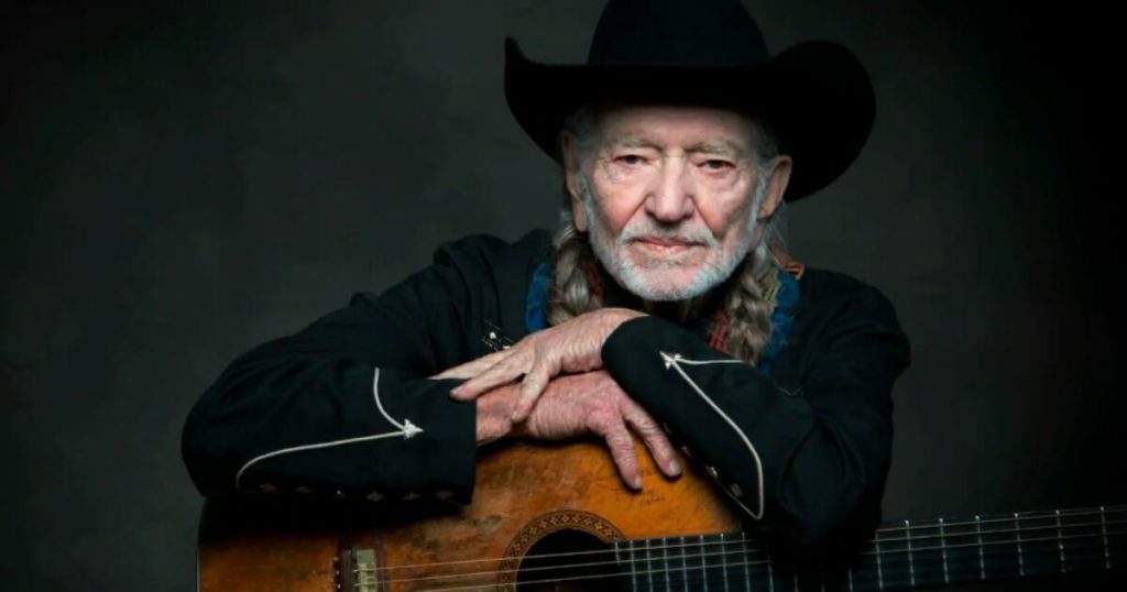 Willie Nelson Extends Outlaw Music Festival Tour, Adds Bob Weir & Wolf Bros, The String Cheese Incident and More to Lineup