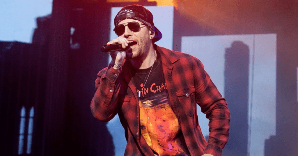 Avenged Sevenfold’s M. Shadows Shares Behind-The-Scenes Details of ‘Looking Inside’ VR Concert (Exclusive)