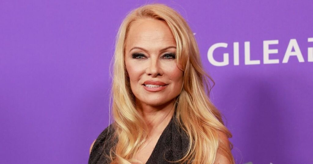 Pamela Anderson to Star in ‘Naked Gun’ Reboot With Liam Neeson