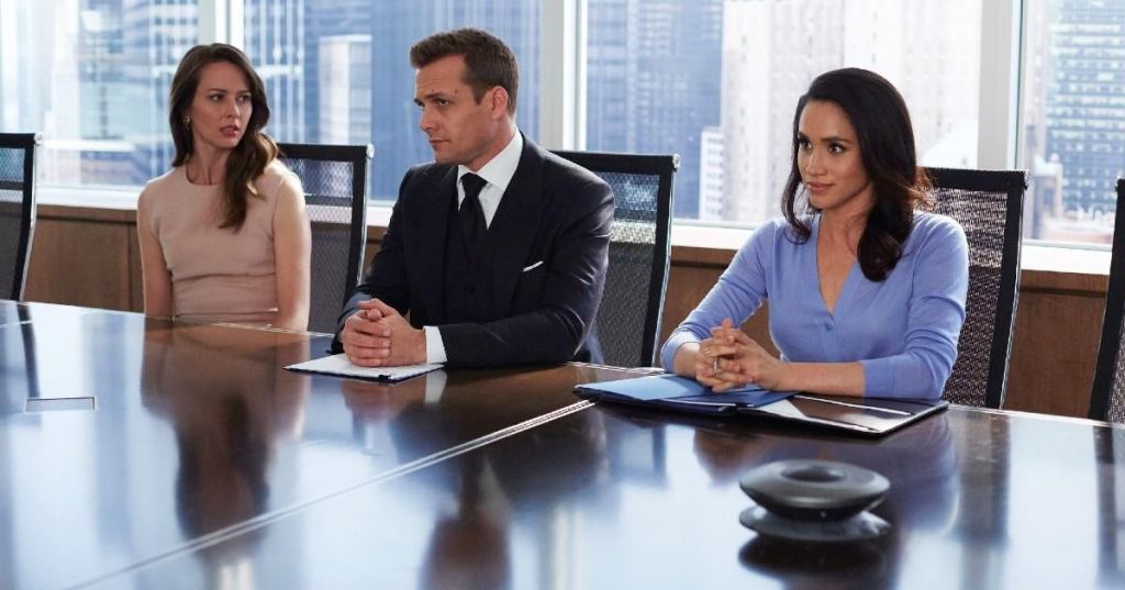 suits-amy-acker-gabriel-macht-meghan-markle-getty.jpg