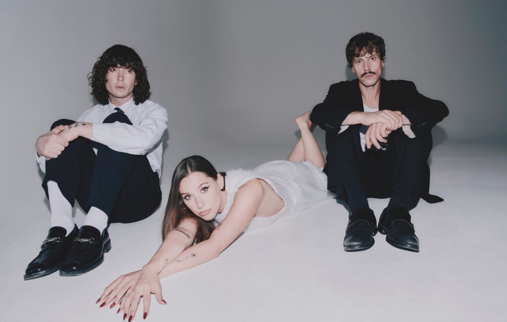 YONAKA “open up a new era” on visceral comeback single ‘Problems’