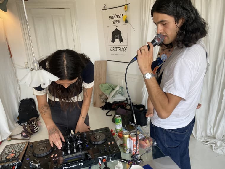 haloplus+ bring romance to the Copenhagen music scene