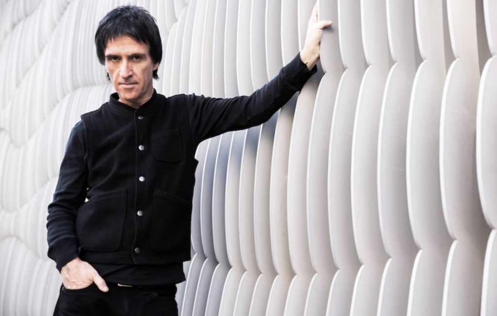 Johnny Marr accuses UPS of losing his guitars