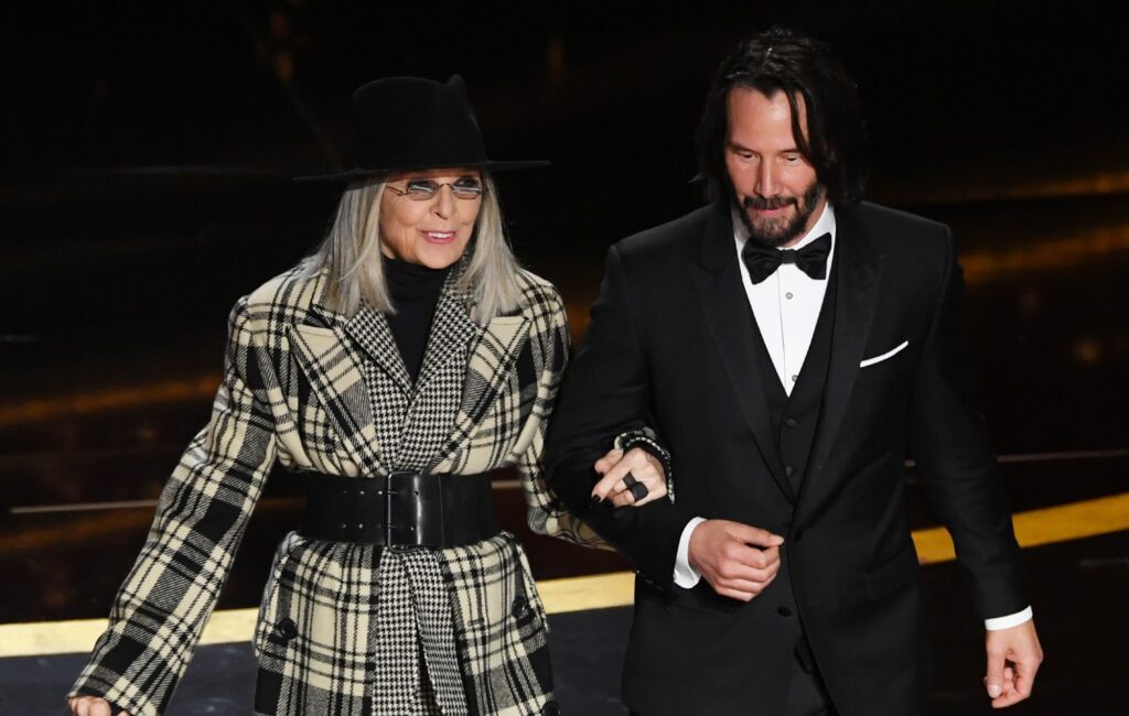 Keanu Reeves pays tribute to “Total pro” Diane Keaton: “A very special, unique person”