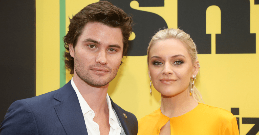 kelsea-ballerini-chase-stokes-getty-images.png