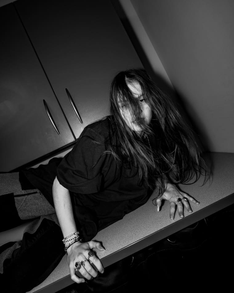 SOFIA ISELLA’s artful post-punk for angry women