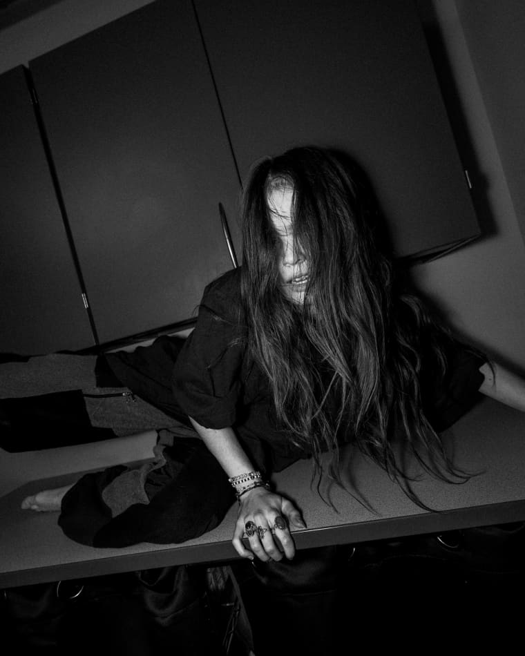 SOFIA ISELLA’s artful post-punk for angry women