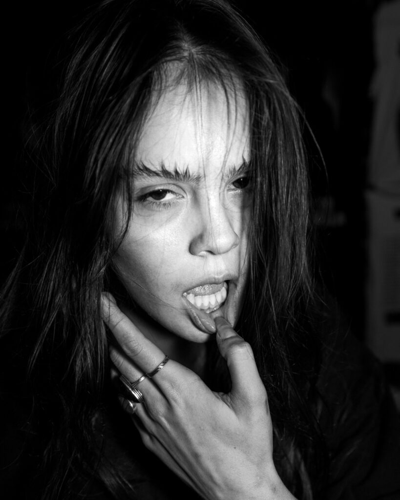 SOFIA ISELLA’s artful post-punk for angry women