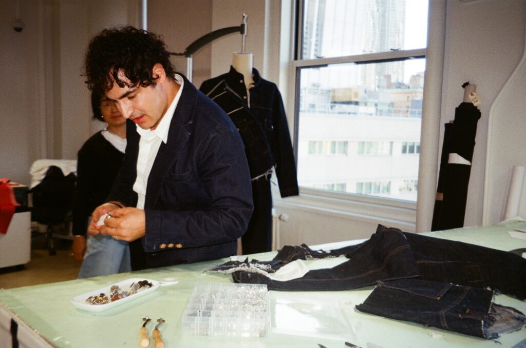 Leon Thomas’s 2026 Grammy look was denim couture