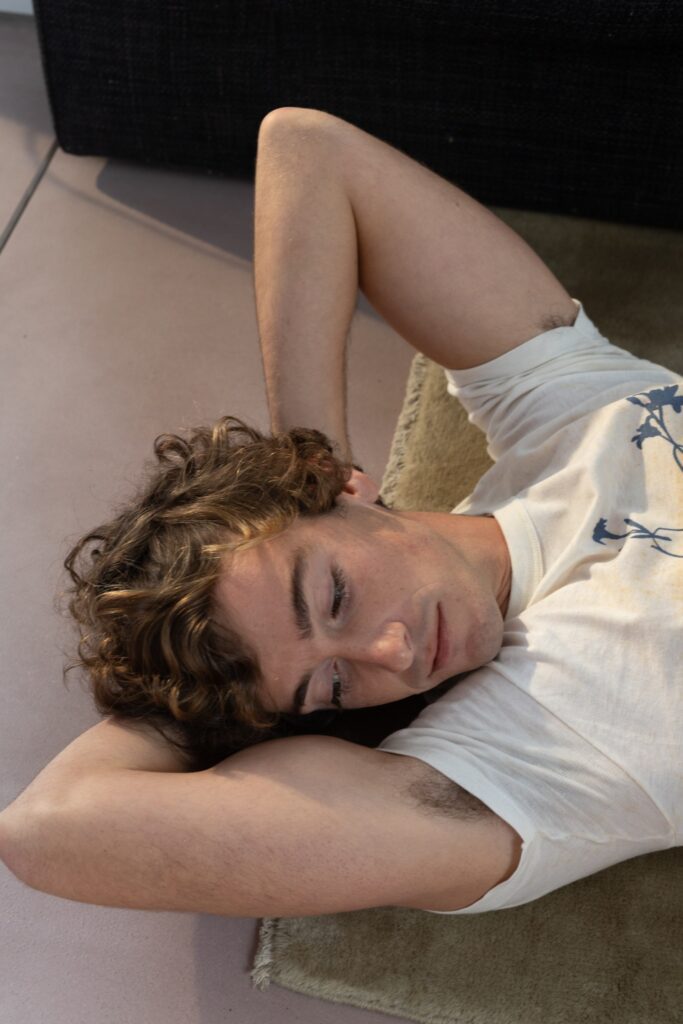 Guitarricadelafuente is queering Spain’s canon — in music and film