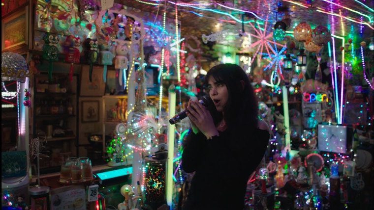 Underscores’s U-standout “The Peace” is a drumless heater