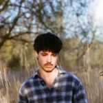 Introducing: The Cinematic Folk-Pop of El Roig